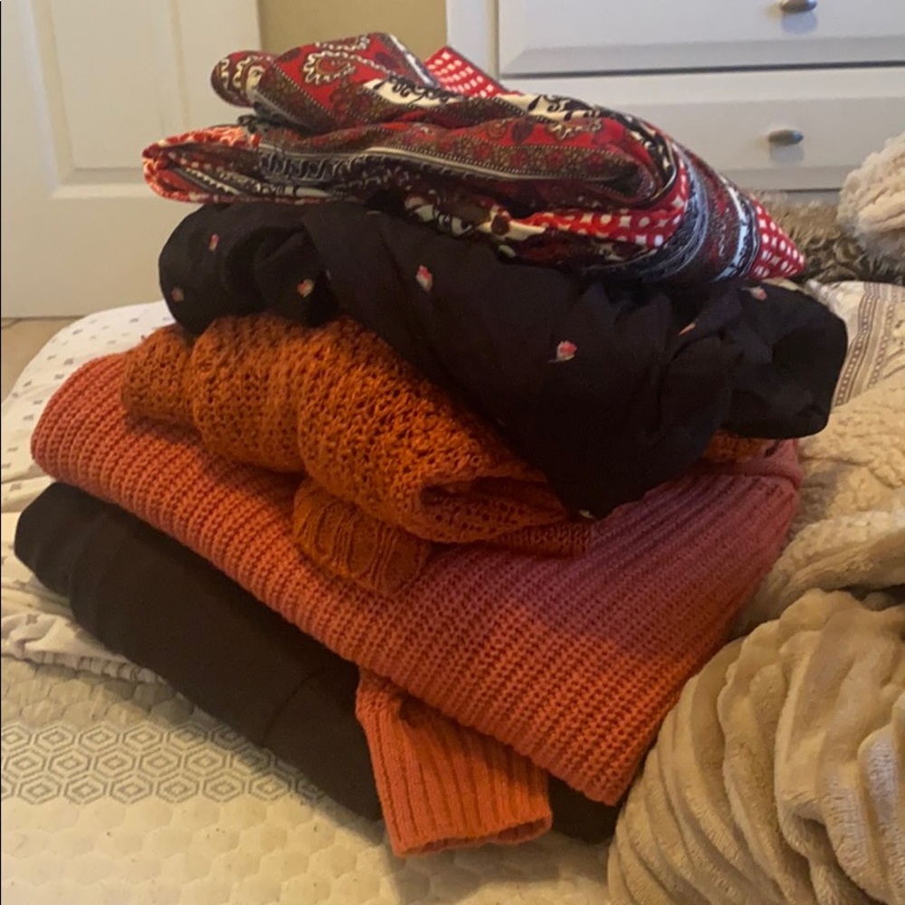 BUNDLE OF CLOTHES